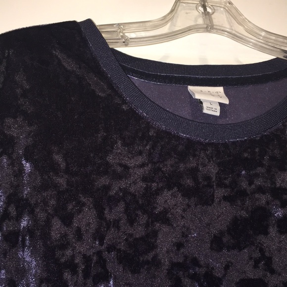 Velvet Top - Picture 4 of 13